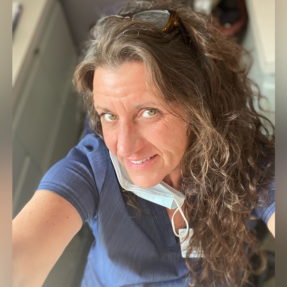 Meet your Posher, Dalynn michelle - Picture 2 of 2